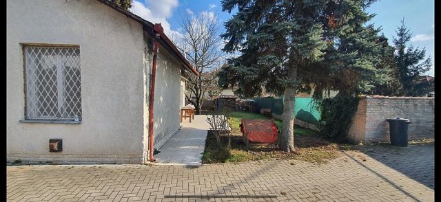 Eladó családi ház, Szentendrén 67.9 M Ft, 3 szobás
