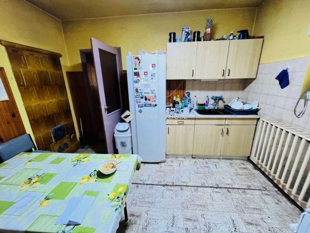 Eladó családi ház, Dányon 43.5 M Ft, 3 szobás