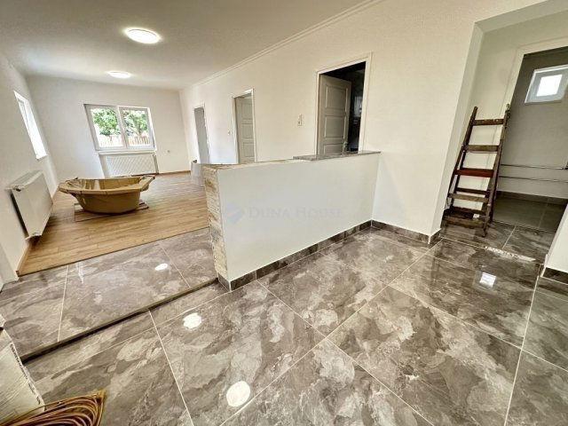 Eladó családi ház, Budapesten, XVIII. kerületben 85 M Ft