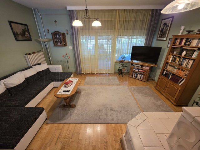 Eladó családi ház, Keszthelyen 96.99 M Ft, 5 szobás