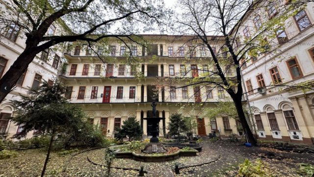 Eladó téglalakás, Budapesten, VI. kerületben, Liszt Ferenc téren