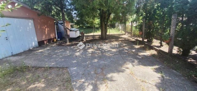 Eladó ikerház, Dunakeszin 116 M Ft, 2 szobás