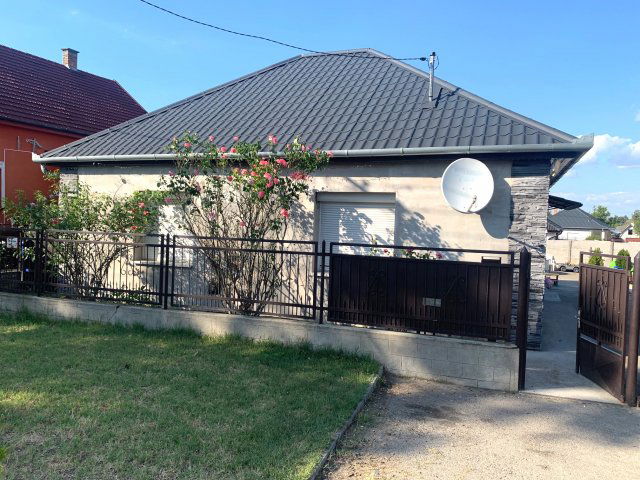 Eladó családi ház, Örkényen 52 M Ft, 3 szobás