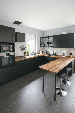 Eladó családi ház, Szigetszentmiklóson 99.9 M Ft, 5 szobás