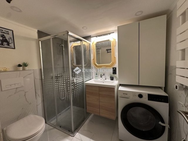 Eladó téglalakás, Budapesten, VII. kerületben 39.8 M Ft