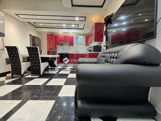 Eladó téglalakás, Budapesten, VIII. kerületben 85 M Ft, 3 szobás