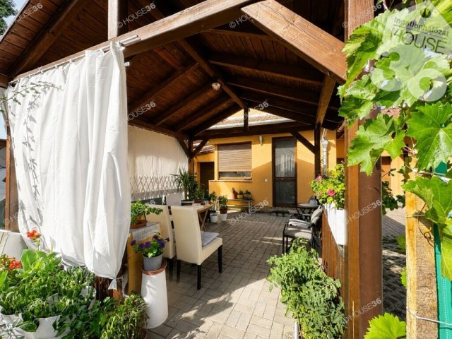 Eladó téglalakás, Lajosmizsén 77.9 M Ft, 3 szobás