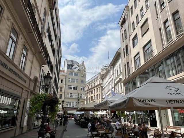 Eladó téglalakás, Budapesten, V. kerületben 149 M Ft, 3 szobás