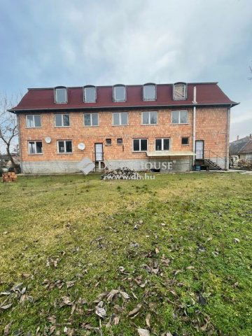 Eladó családi ház, Galgahévízen 135 M Ft, 1 szobás