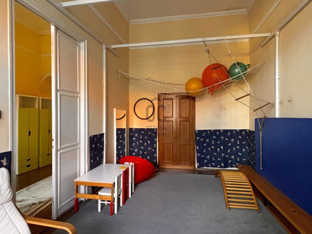 Eladó téglalakás, Debrecenben 99.9 M Ft, 4 szobás