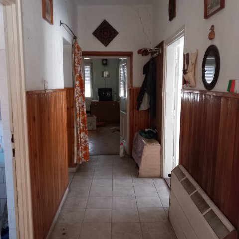 Eladó családi ház, Taron 15 M Ft, 3 szobás