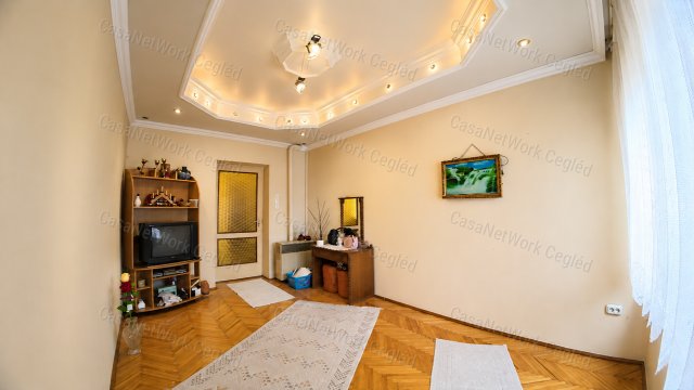 Eladó családi ház, Cegléden 62 M Ft, 3 szobás