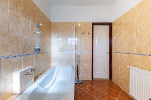 Eladó családi ház, Budapesten, XVIII. kerületben 99.9 M Ft