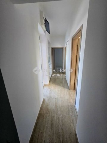 Eladó téglalakás, Vecsésen 80.5 M Ft, 4 szobás