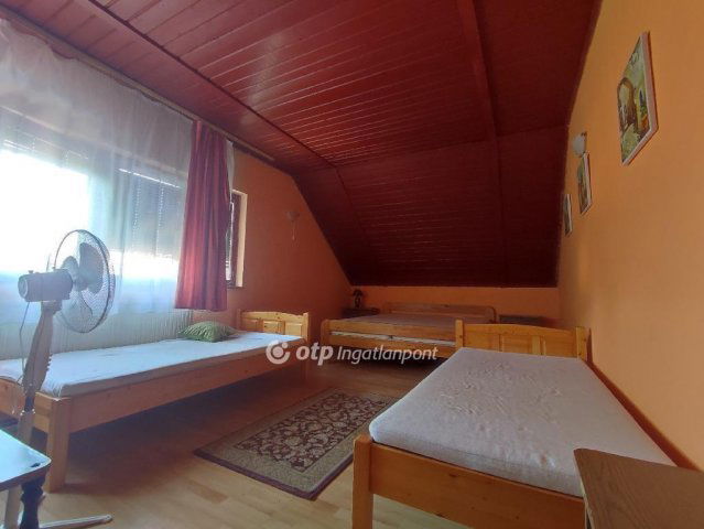 Eladó családi ház, Hajdúszoboszlón 119 M Ft, 10 szobás