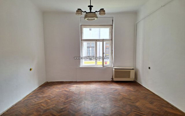 Eladó téglalakás, Budapesten, VIII. kerületben 52 M Ft, 1 szobás