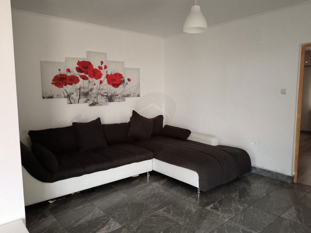 Eladó családi ház, Csákváron 38.5 M Ft, 2 szobás