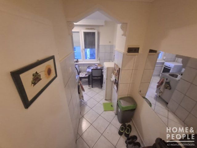Eladó téglalakás, Szegeden 53 M Ft, 2 szobás