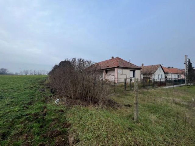 Eladó telek, Kompolton 1.2 M Ft / költözzbe.hu