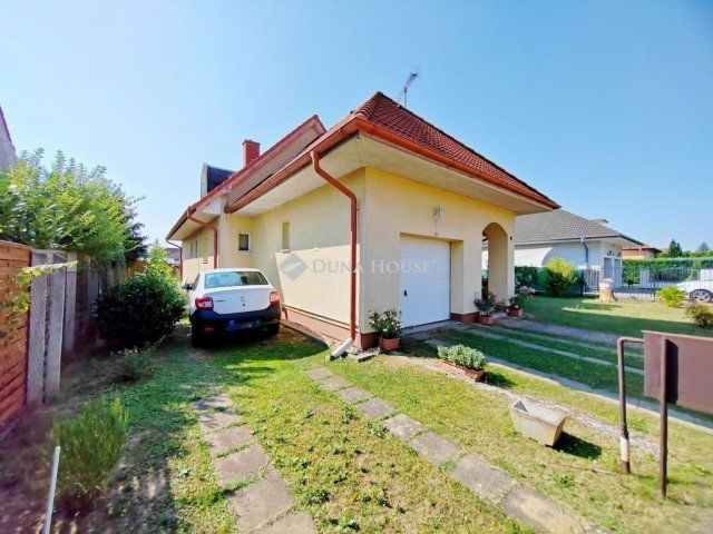 Eladó családi ház, Szombathelyen 119.9 M Ft, 5+1 szobás