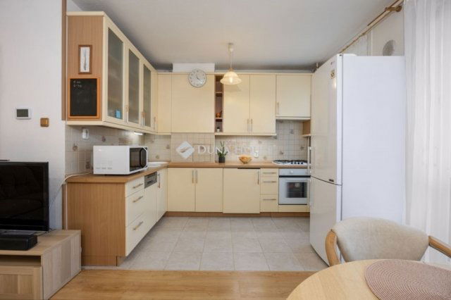 Eladó panellakás, Budapesten, III. kerületben 79.9 M Ft, 2 szobás