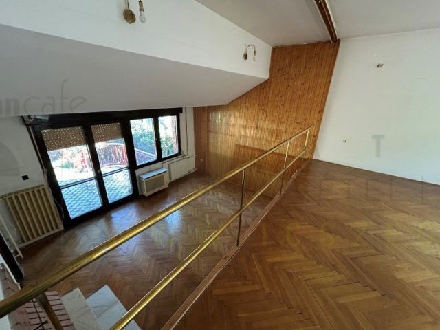 Eladó családi ház, Szegeden 169 M Ft, 8+1 szobás