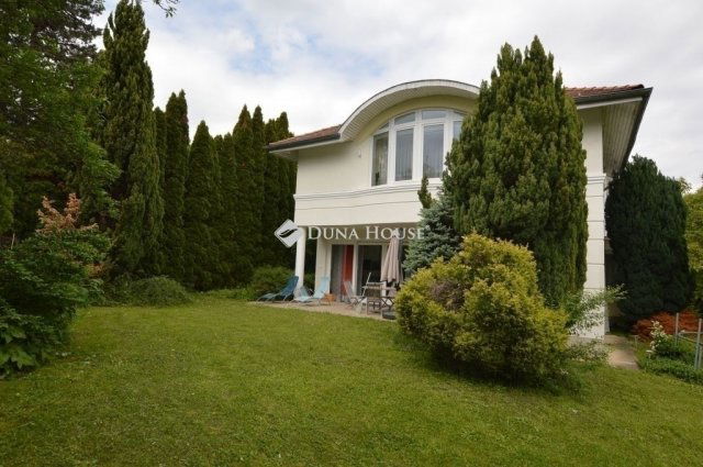 Eladó családi ház, Budapesten, II. kerületben 299 M Ft, 7 szobás