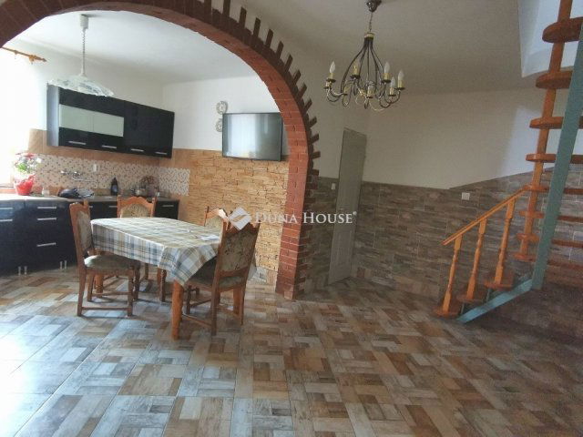 Eladó családi ház, Dorogon 65 M Ft, 4 szobás