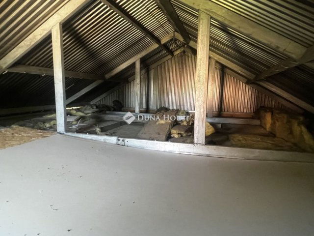 Eladó családi ház, Kincsesbányán 25 M Ft, 1 szobás