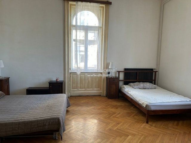 Eladó téglalakás, Budapesten, VIII. kerületben 61.5 M Ft