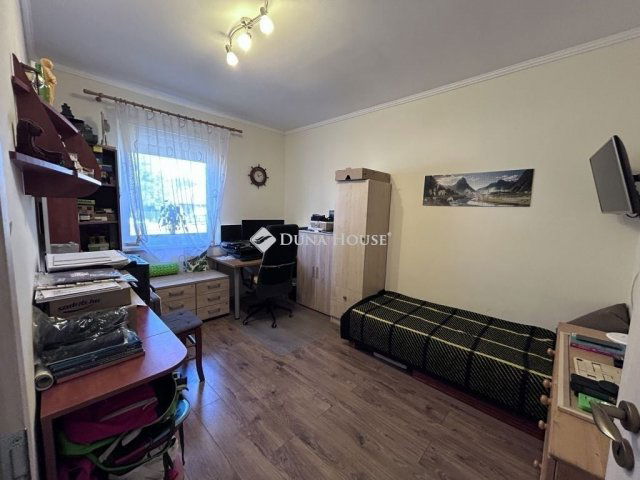 Eladó családi ház, Erdőkertesen 129.9 M Ft, 5 szobás