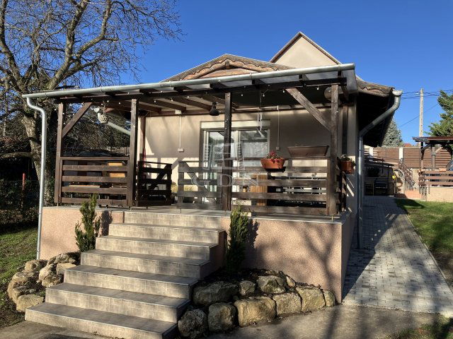 Eladó családi ház, Diósdon 115.9 M Ft, 3 szobás