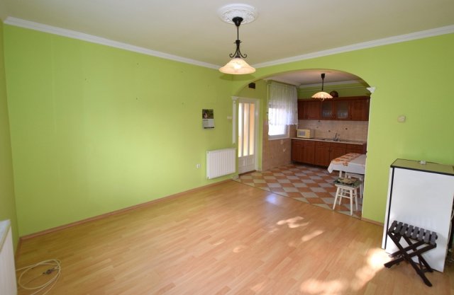 Eladó családi ház, Debrecenben 63.5 M Ft, 1+2 szobás