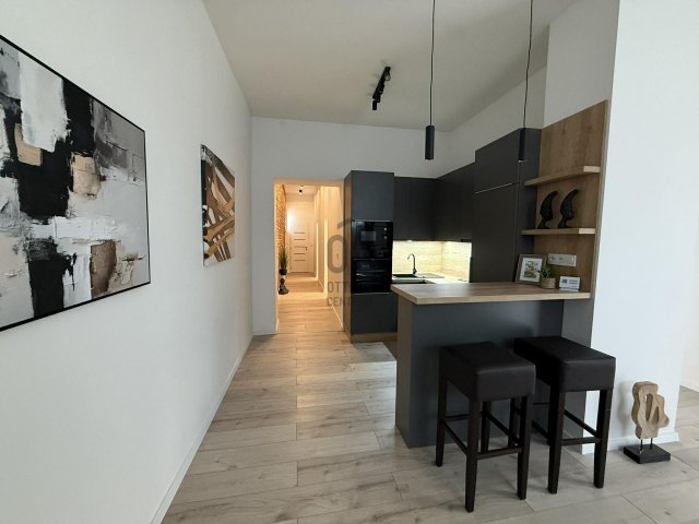 Eladó téglalakás, Pécsett 82.9 M Ft, 3 szobás