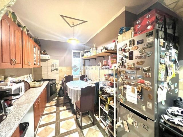 Eladó téglalakás, Várpalotán 42.9 M Ft, 2 szobás