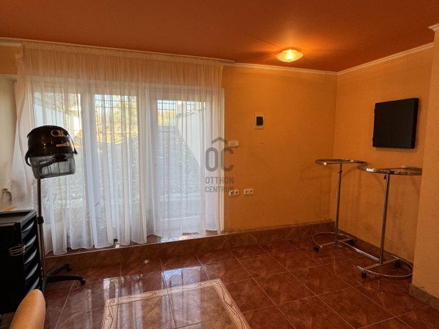 Kiadó ipari ingatlan, Nyíregyházán 300 E Ft / hó