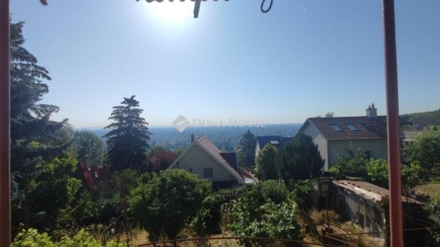 Eladó családi ház, Budapesten, III. kerületben 132.9 M Ft