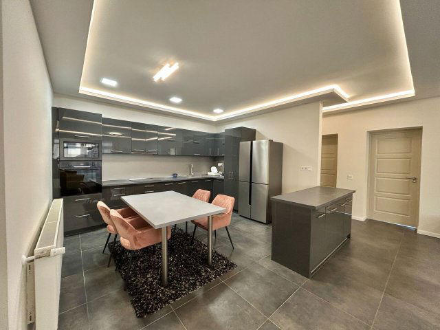 Kiadó családi ház, albérlet, Nyíregyházán 400 E Ft / hó