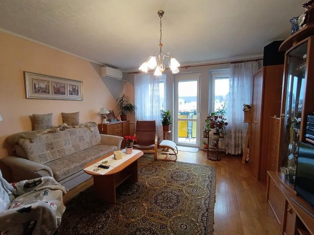 Eladó téglalakás, Budapesten, II. kerületben, Ezredes utcában