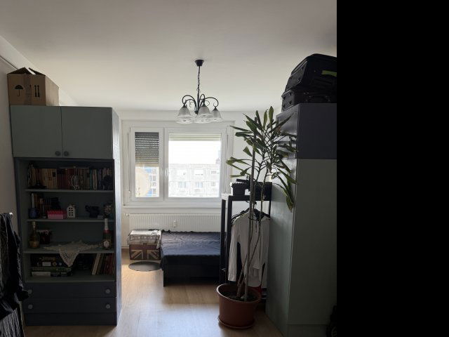 Eladó panellakás, Győrött 46.99 M Ft, 3 szobás