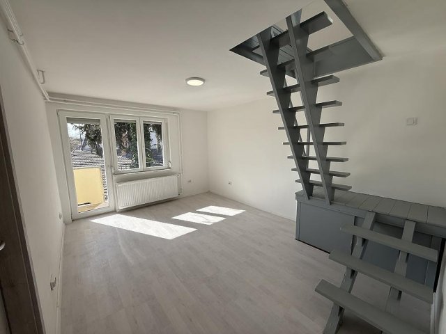 Eladó téglalakás, Szentendrén 94.9 M Ft, 3 szobás