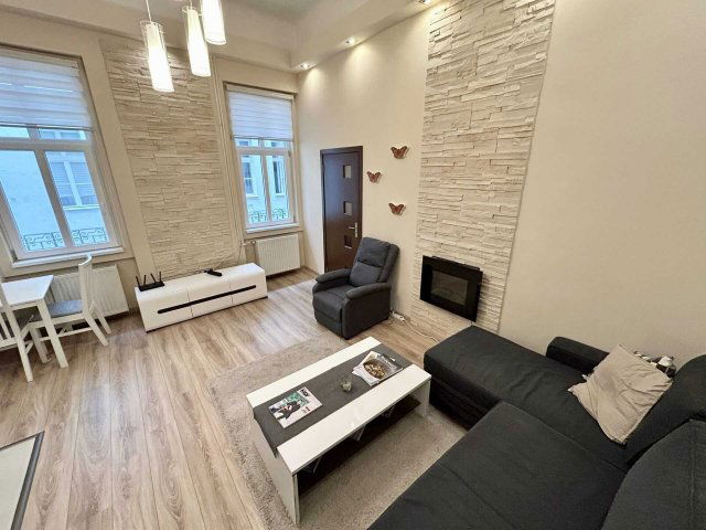 Kiadó téglalakás, albérlet, VI. kerületben, Rózsa utcában