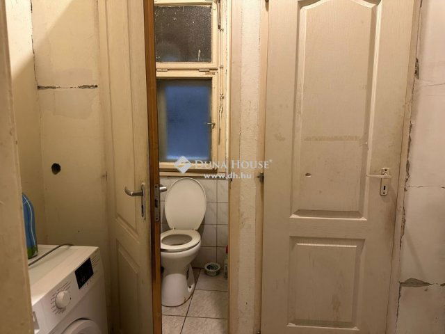 Eladó családi ház, Budapesten, XIV. kerületben 400 M Ft