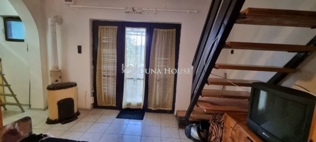 Eladó családi ház, Gombán 36 M Ft, 2 szobás