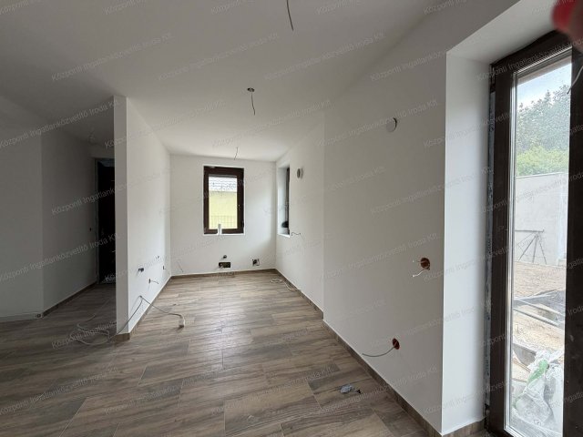 Eladó családi ház, Környén 114.99 M Ft, 5 szobás