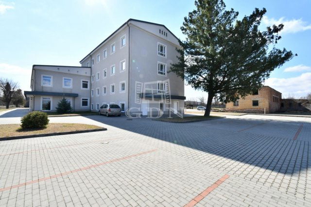 Eladó ipari ingatlan, Lovasberényben 695 M Ft