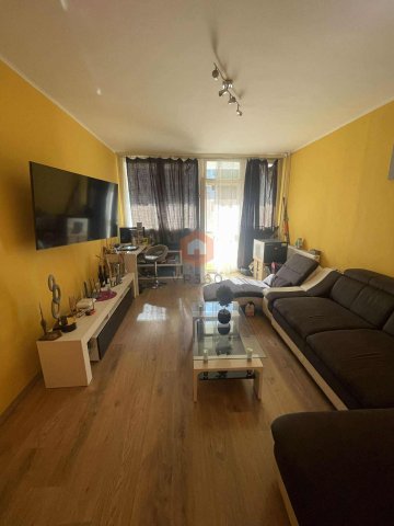Eladó panellakás, Pécsett 39.99 M Ft, 2 szobás