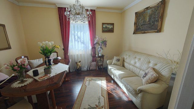 Eladó családi ház, Debrecenben 115 M Ft, 5 szobás