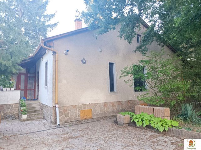 Eladó családi ház, Piliscsabán 128 M Ft, 4 szobás