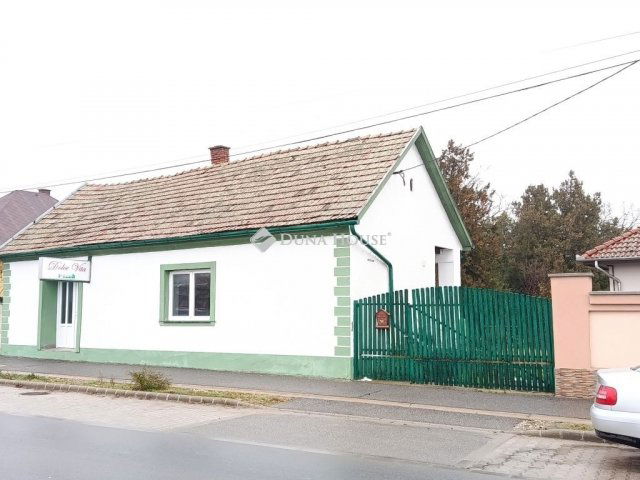 Eladó családi ház, Vámospércsen 39 M Ft, 5 szobás